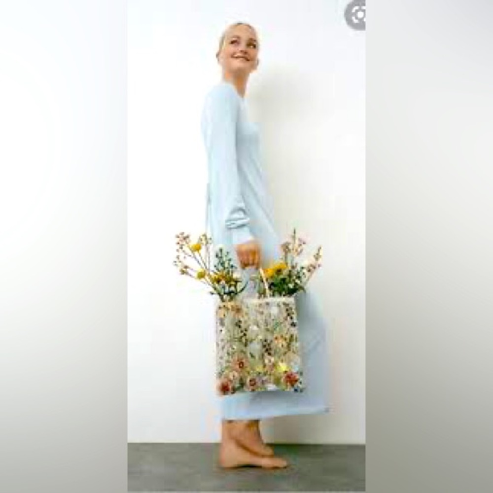 Zara floral tulle tote bag. Spring must have!